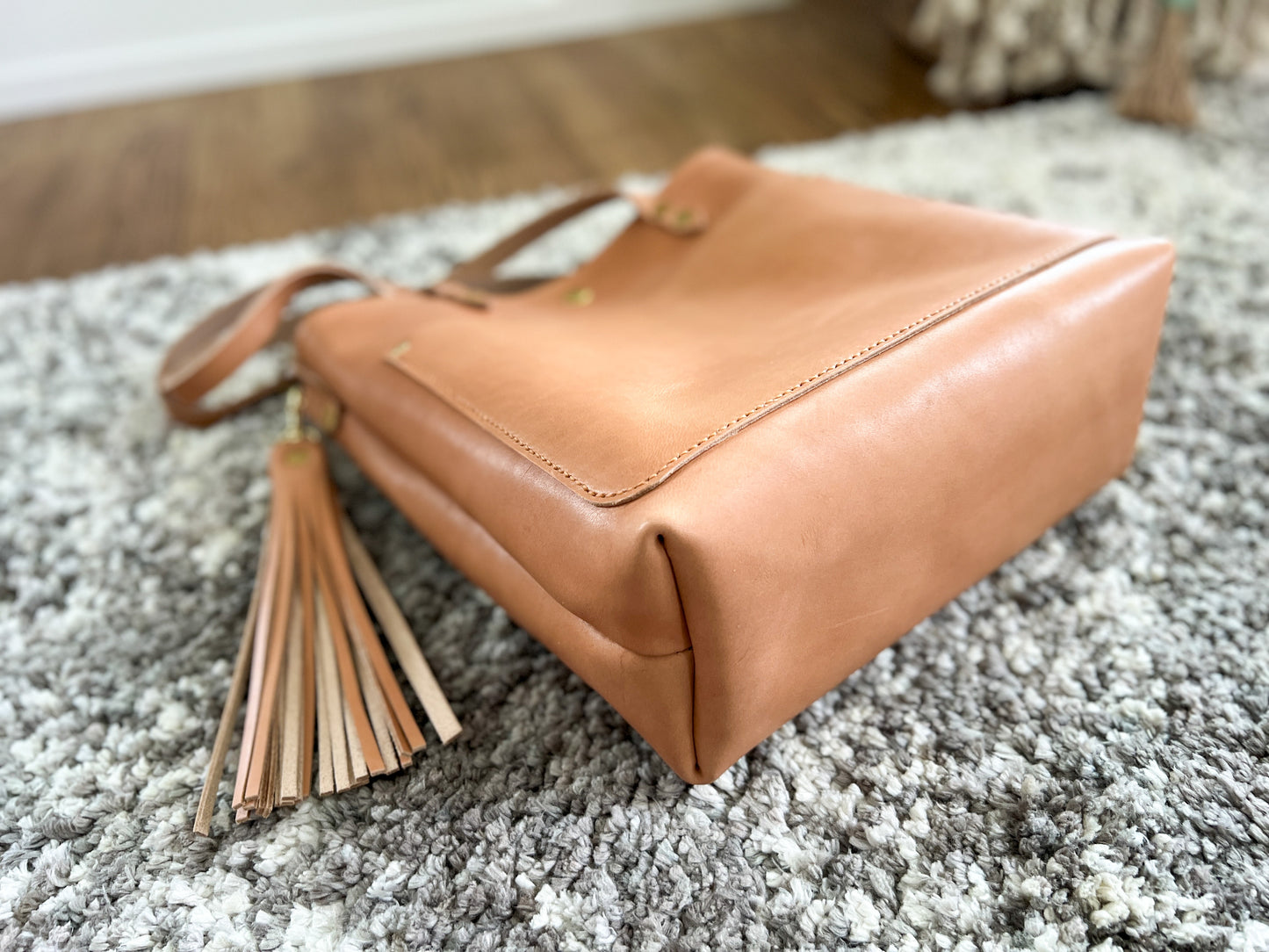 Mid-size Tote in Horween Natural Essex