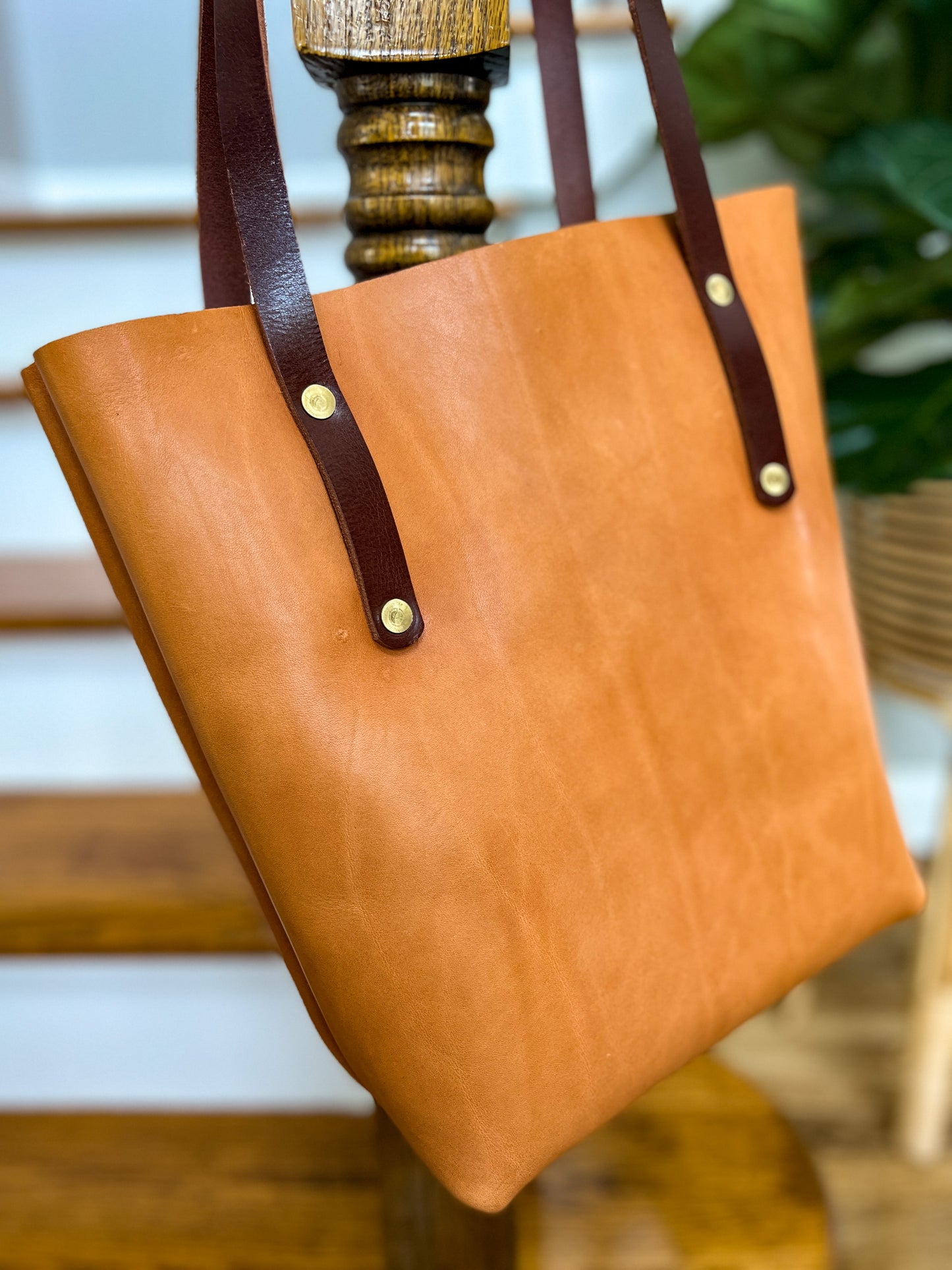 Tall Tote in Premium Saddle