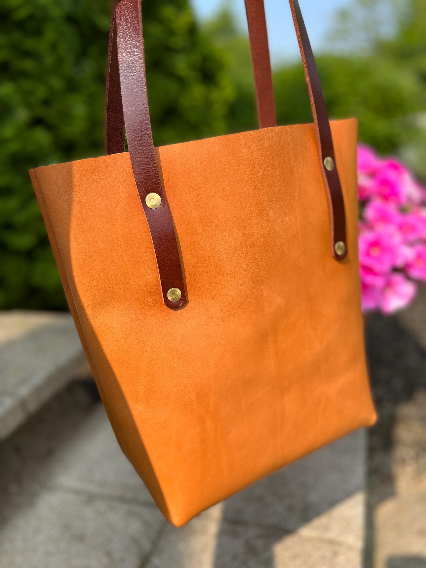 Tall Tote in Premium Saddle