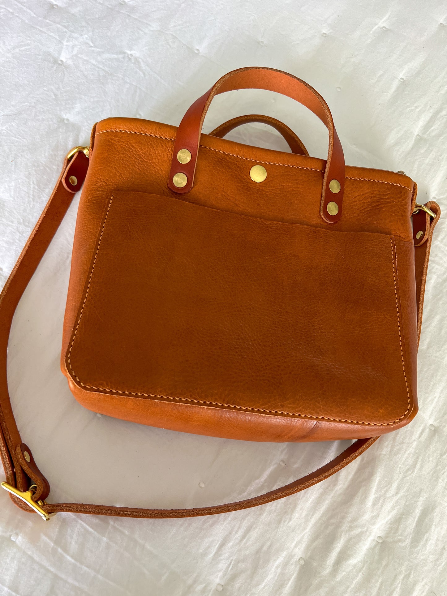 Brookie Crossbody Tote in Montana Veg-tan