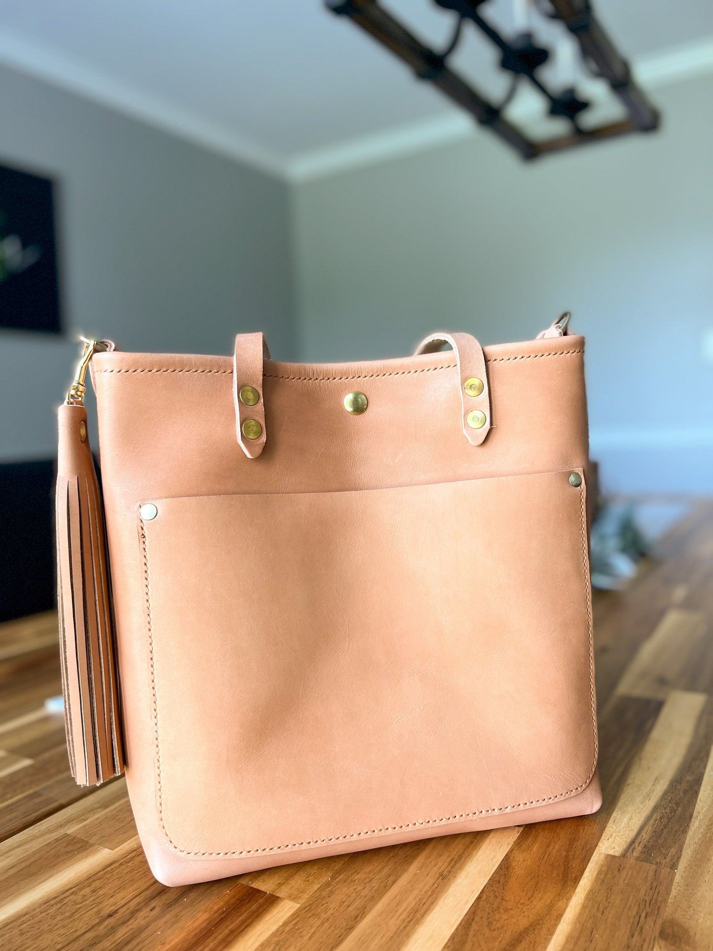 Mid-size Tote in Horween Natural Essex