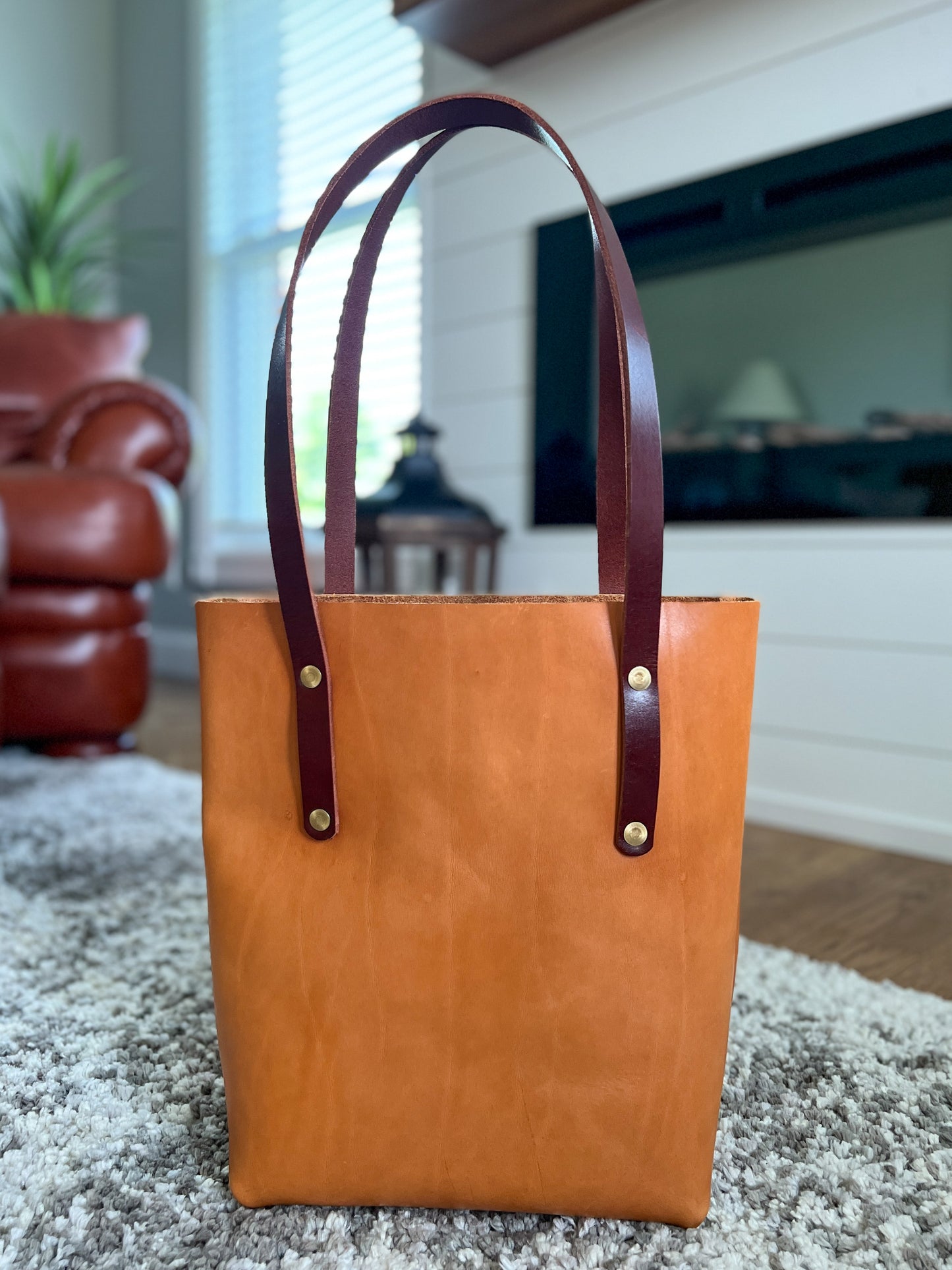 Tall Tote in Premium Saddle