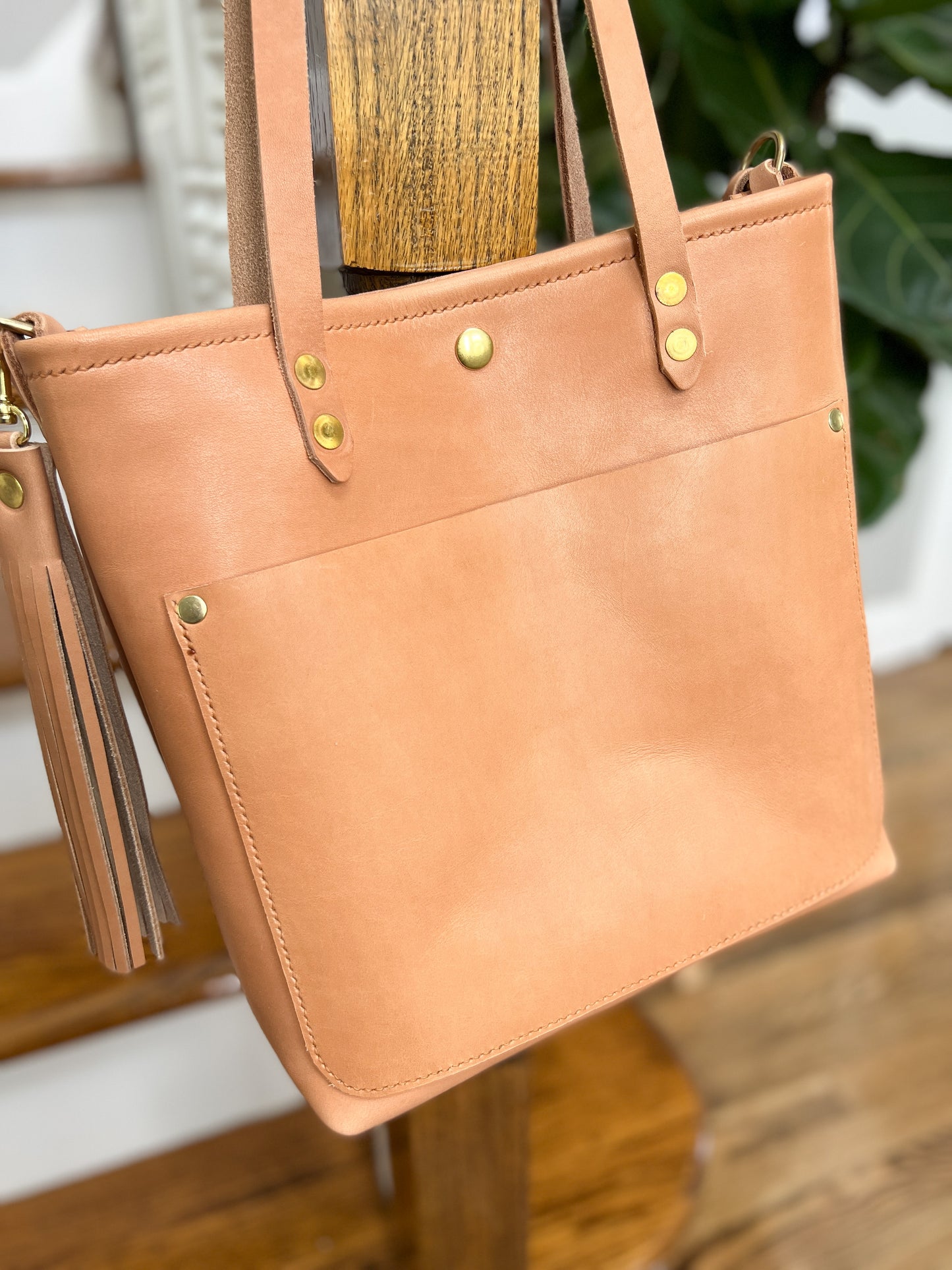 Mid-size Tote in Horween Natural Essex