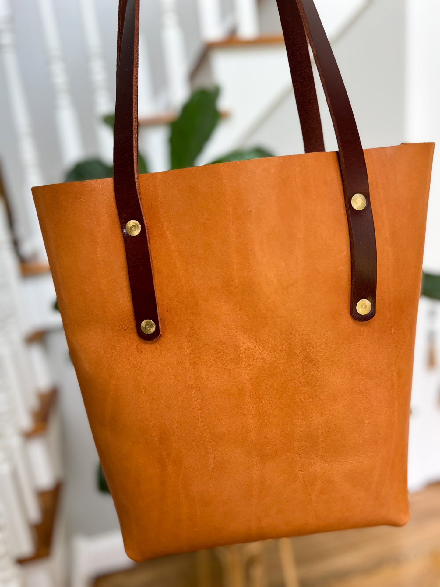 Tall Tote in Premium Saddle