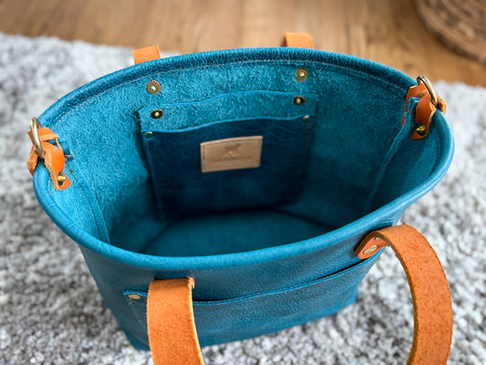 Classic Tote in Blue Moon Bison