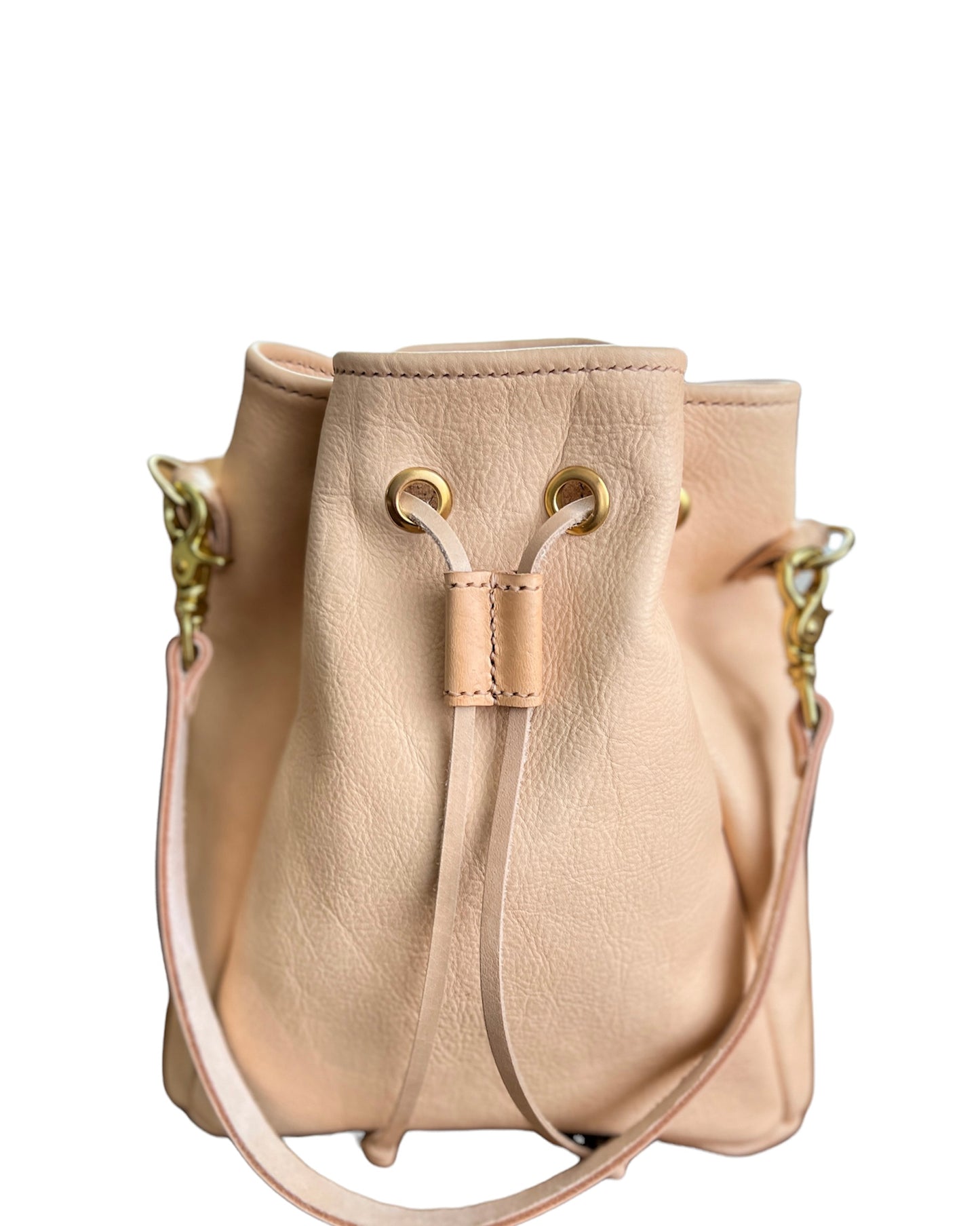 Emery Drawstring Bucket in Milled Vegetable Tan